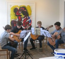 Elever fra Hørsholm Musikskole spiller ved ferniseringen
